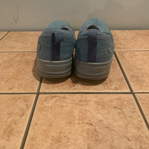 Bzees Niche Slip-On Comfort Shoes - Picture 4 of 10